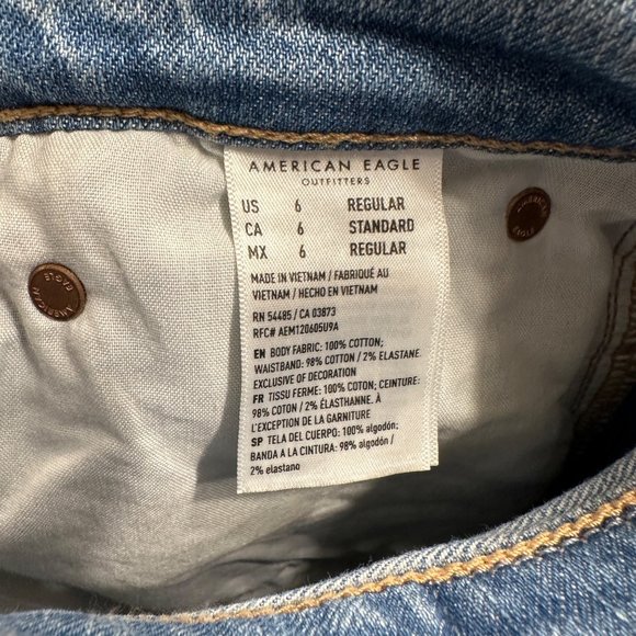 American Eagle | 90s Bootcut Light Wash Distressed Denim Jean Womens 6 30 x 31.5 - Picture 13 of 13